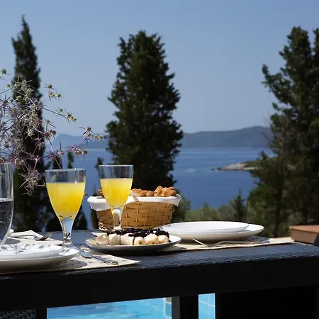 ヴィラ Nema Katomérion