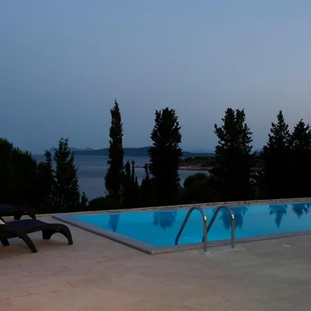 Nema ヴィラ Katomérion